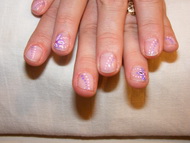 Manikűr utáni lakkozás, és díszítés akrillal